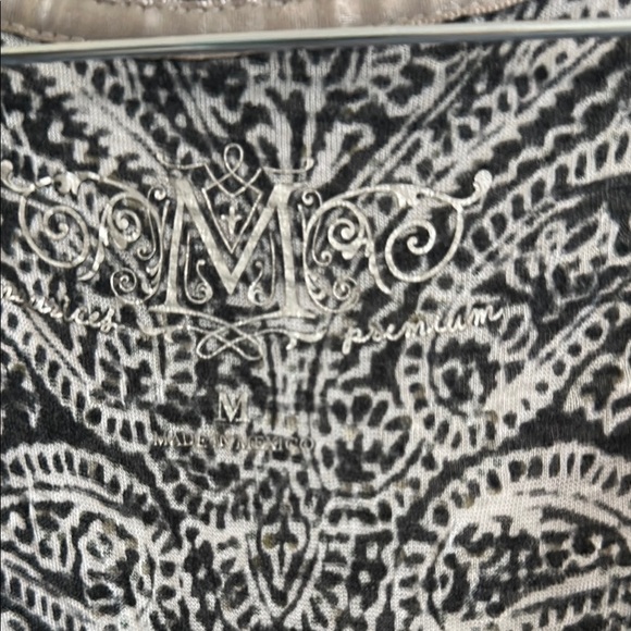 Maurice’s Premium Rhinestone s/s hi-low top Size Medium - Picture 2 of 4